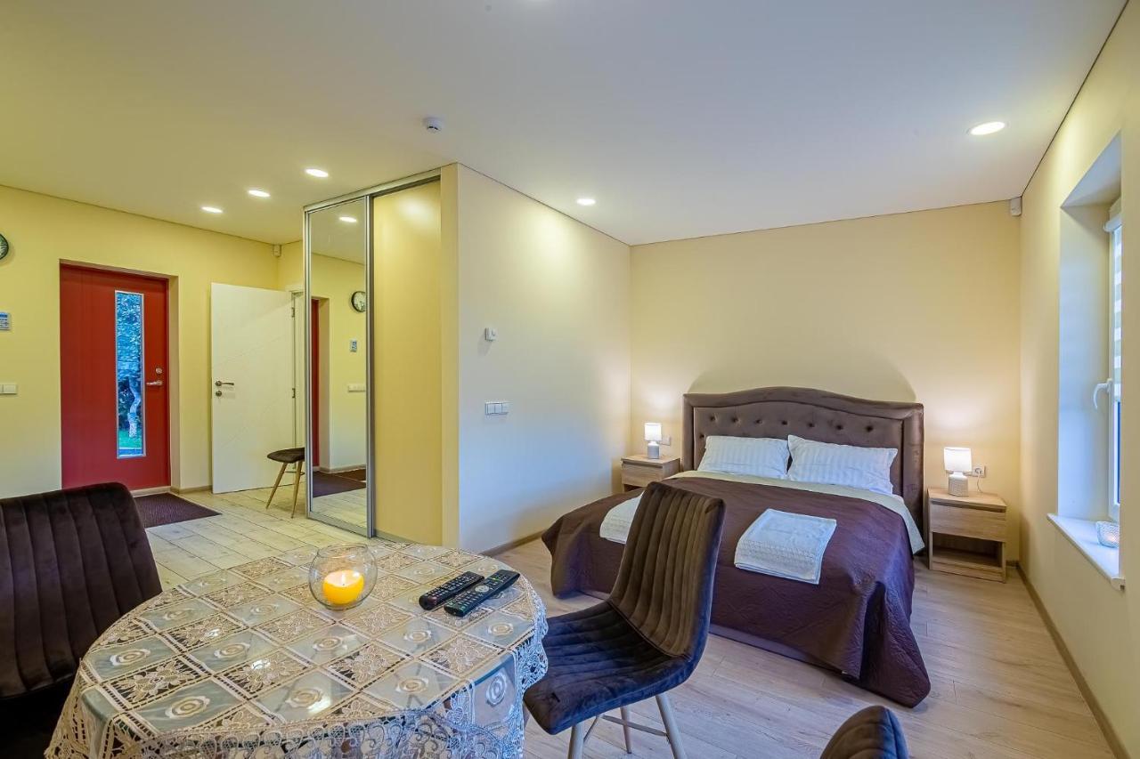 Liux Apartamentai Kaunas Esterno foto